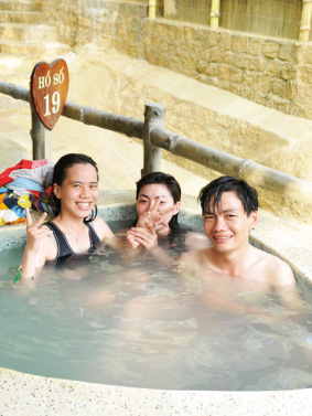 VEj`cA[SUKCh[xgi]^bvozbgXvOZ^[/Thap Ba Hot Spring Center